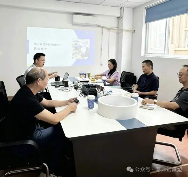Tri Zhong Mo, Bosch Rexroth Kiinan entinen toimitusjohtaja, vierailee Taifnossa
